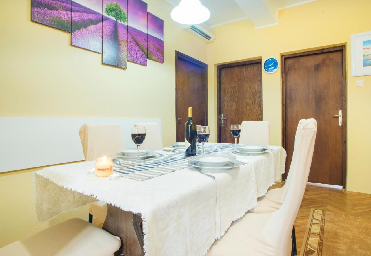 Apartments Karmelic Малинська Екстер'єр фото