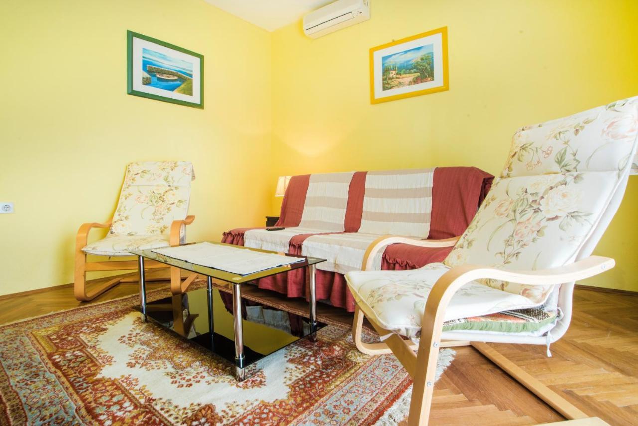 Apartments Karmelic Малинська Екстер'єр фото